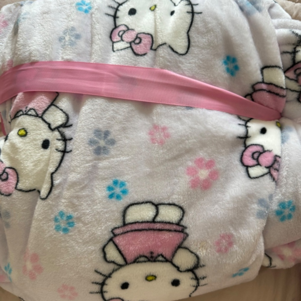 Hello kitty - Picture 2 of 2